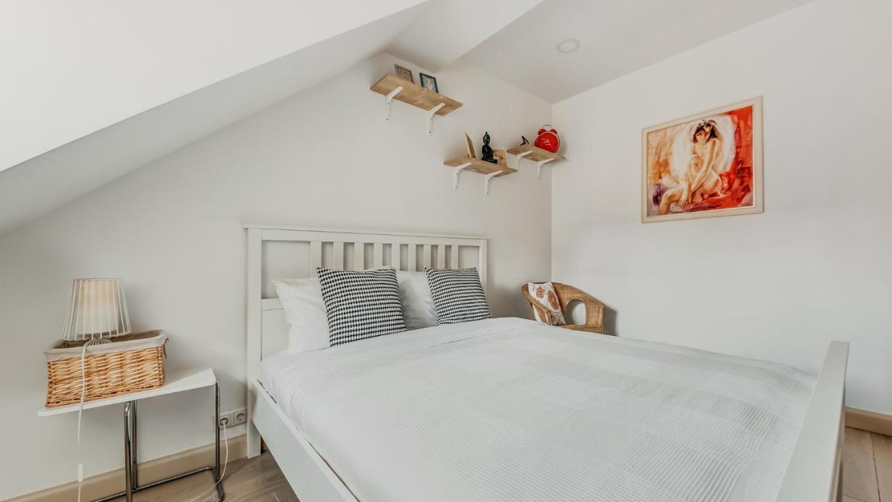 Spacious - 140 Square Meters Apartment, Vilnius City Centre エクステリア 写真